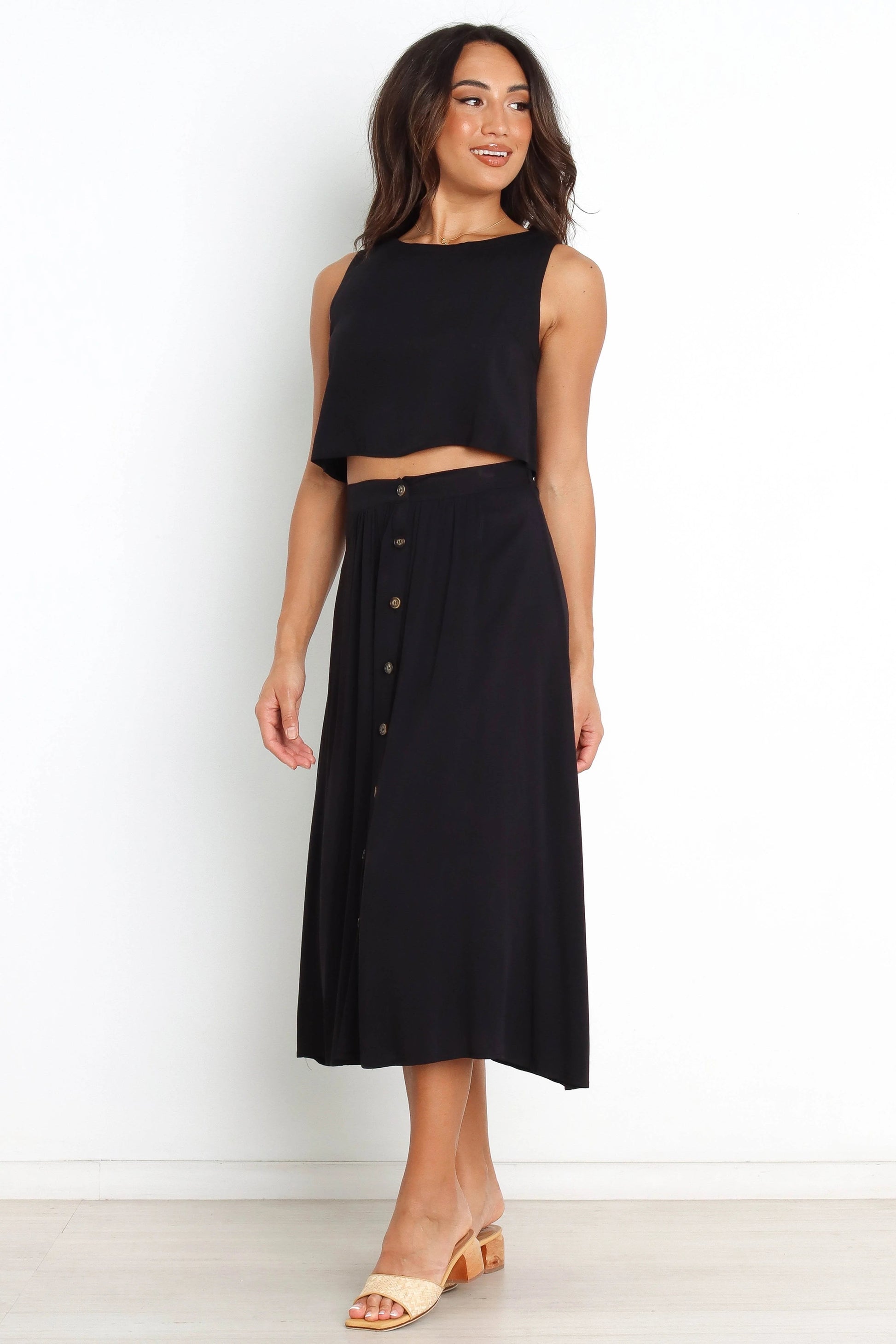 Ava Relaxed Crop Top – Black