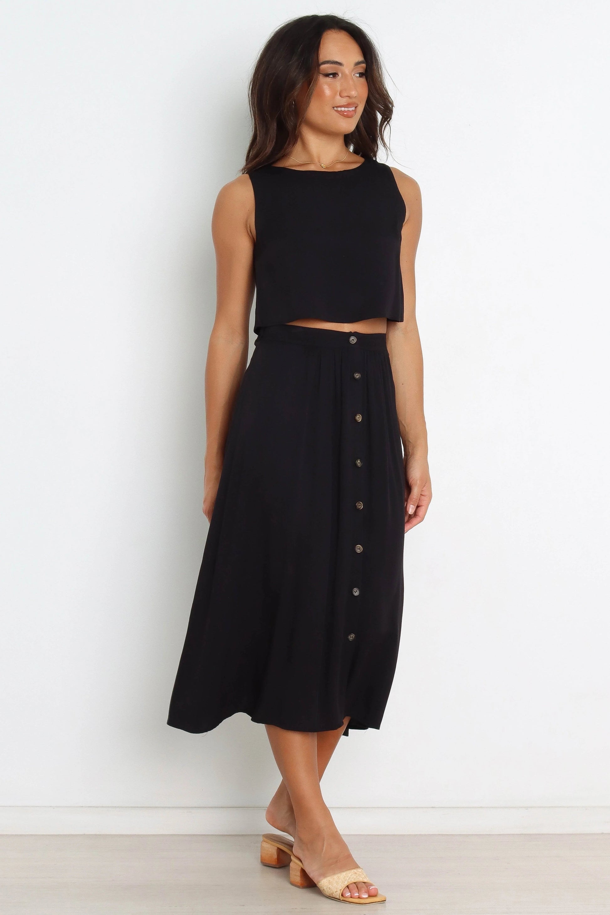 Ava Relaxed Crop Top – Black