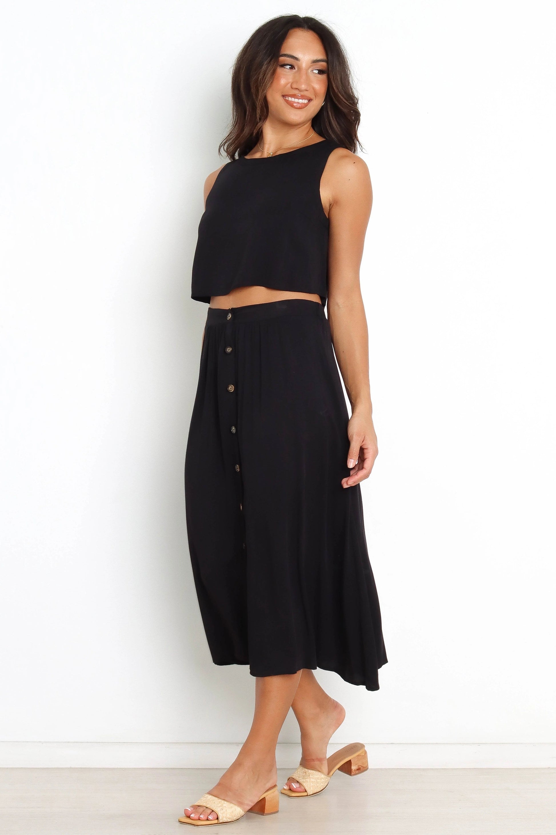 Ava Relaxed Crop Top – Black
